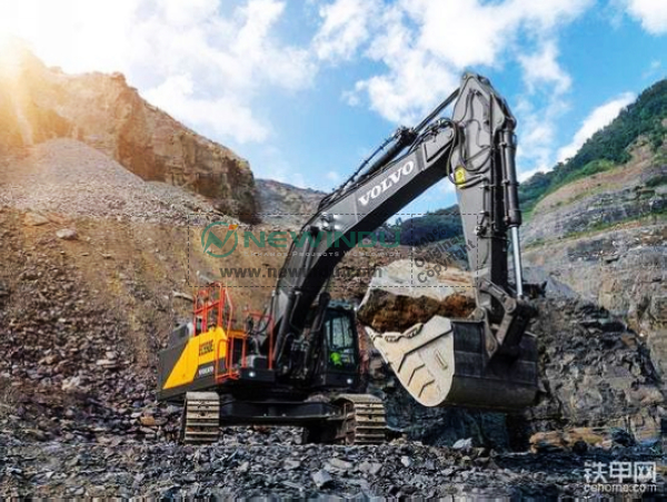 VOLVO Launches EC530E And EC550E 50-tonne Excavators