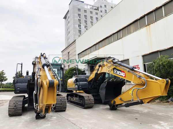 2 Units XCMG XE200DA Excavators & 2 XCMG XE60DA Excavators