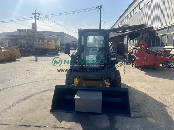 XCMG XC740K Skid Steer Loader 