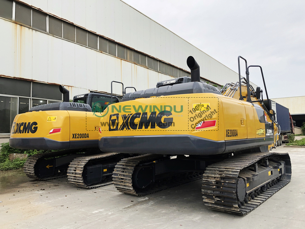 2 Units XCMG XE200DA Excavators & 2 XCMG XE60DA Excavators