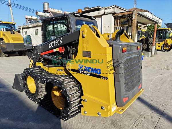 XCMG Skid Steer Loader XC750K & 1 Tractor LTD1604-4