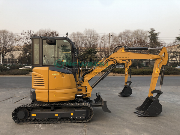 2 Units VOLVO EC200EAG & 2 XCMG XE35U Excavators