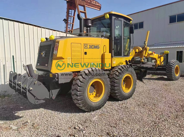 El Salvador - 1 Unit XCMG Motor Grader GR215