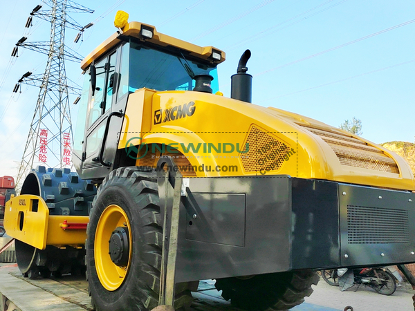 El Salvador - 1 Unit XCMG Road Roller XS143J
