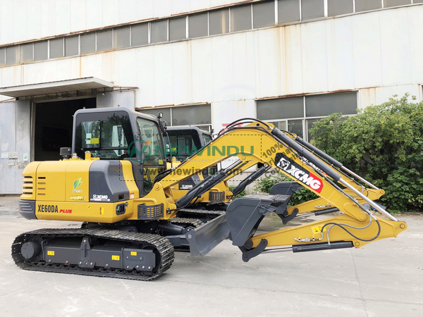 2 Units XCMG XE200DA Excavators & 2 XCMG XE60DA Excavators
