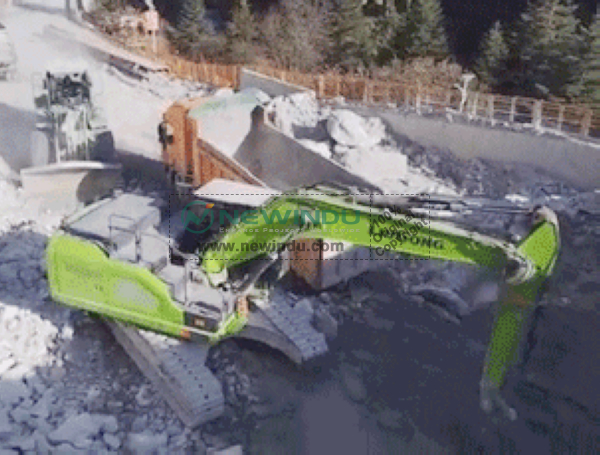 LIUGONG's 6-ton Electric Loader Conquers The Ultra-long Tunnel on The Plateau
