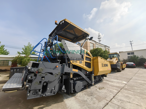 Russia - 1 Unit XCMG RP705 Asphalt Paver