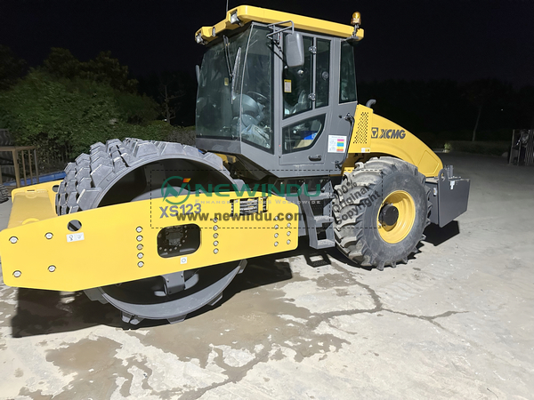 Fiji - 1 Unit XCMG XS123 Road Roller