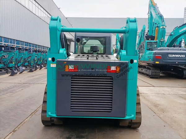 Australia - 1 Unit SUNWARD Skid Steer Loader SWTL4538