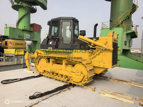 SHANTUI SD16 Bulldozer