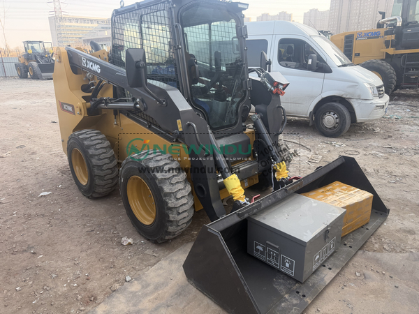 XCMG XC760K Skid Steer Loader