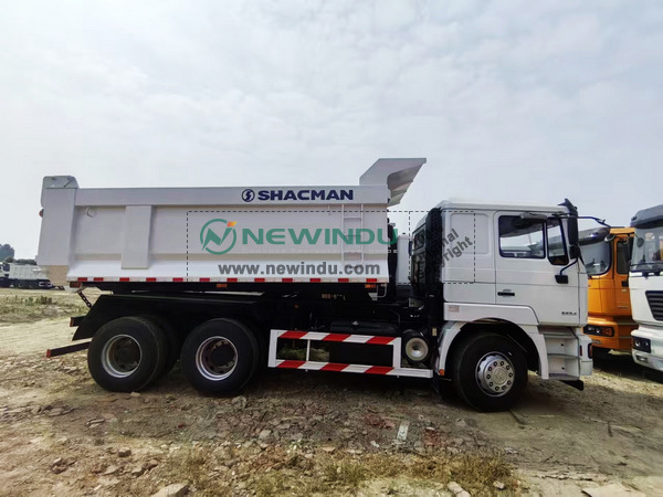 SHACMAN F2000 Mixer Dump Truck & Water Sprinkler