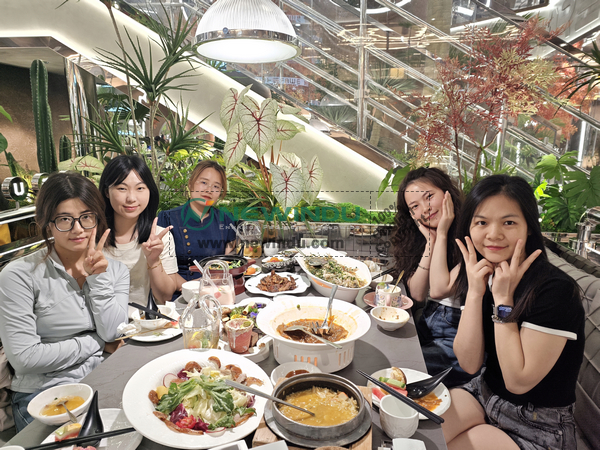 NEWINDU Team Enjoys Team-Building Dinner in Shanghai