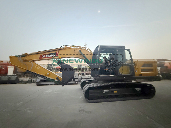 XCMG Excavator XE215G & 1 XCMG Skid Steer Loader XC7-SR07