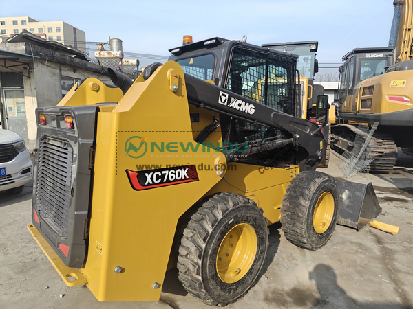 XCMG XC760K Skid Steer Loader & 1 LUTONG LTB904 Tractor