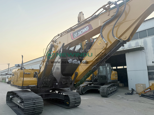 XCMG Excavator XE215G & 1 XCMG Skid Steer Loader XC7-SR07